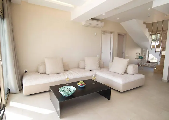 Pangea Ion * Trapezaki (Kefalonia)